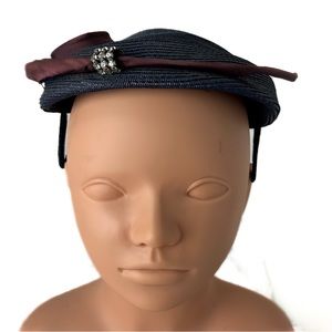 Vintage Beverly Exclusive New York Creation Dark‎ Blue Cap w/Maroon Spiral